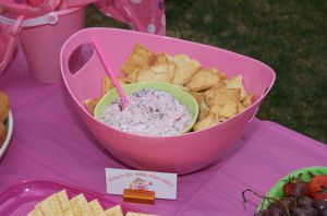 Pita Chips with Pink-a-Dip